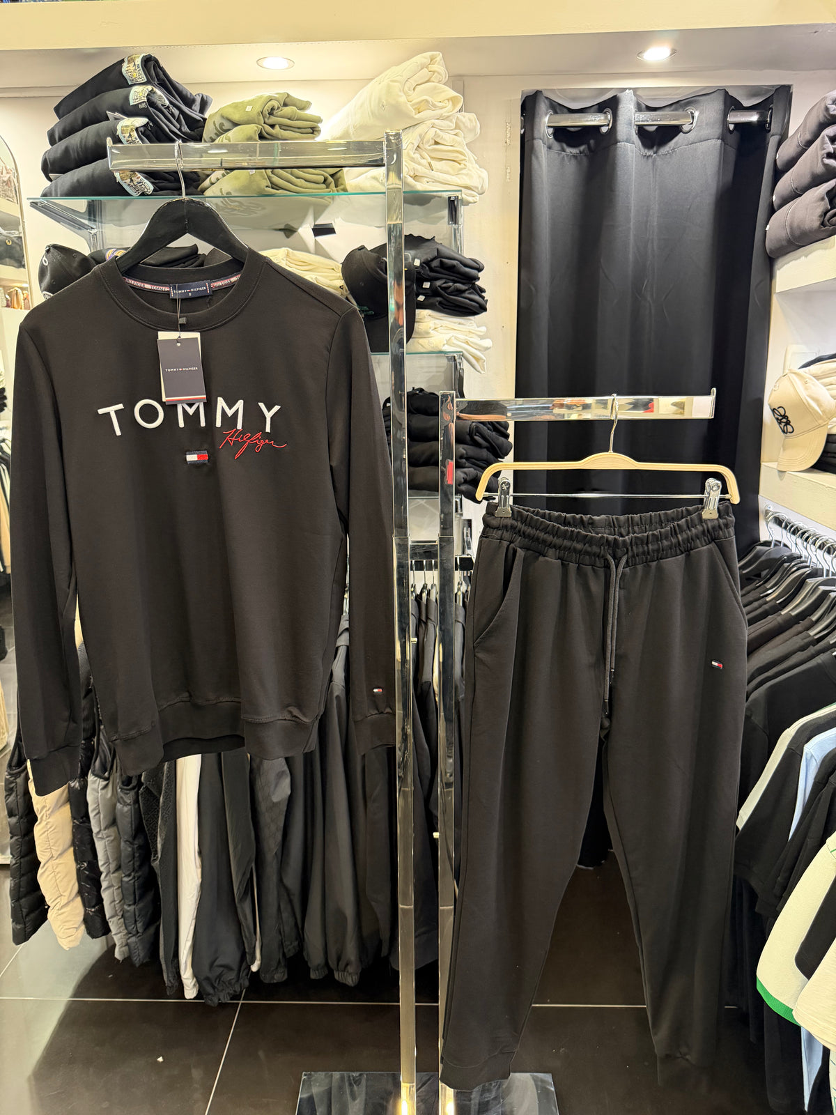 TOMMY - ΣΕΤ ΦΟΡΜΕΣ