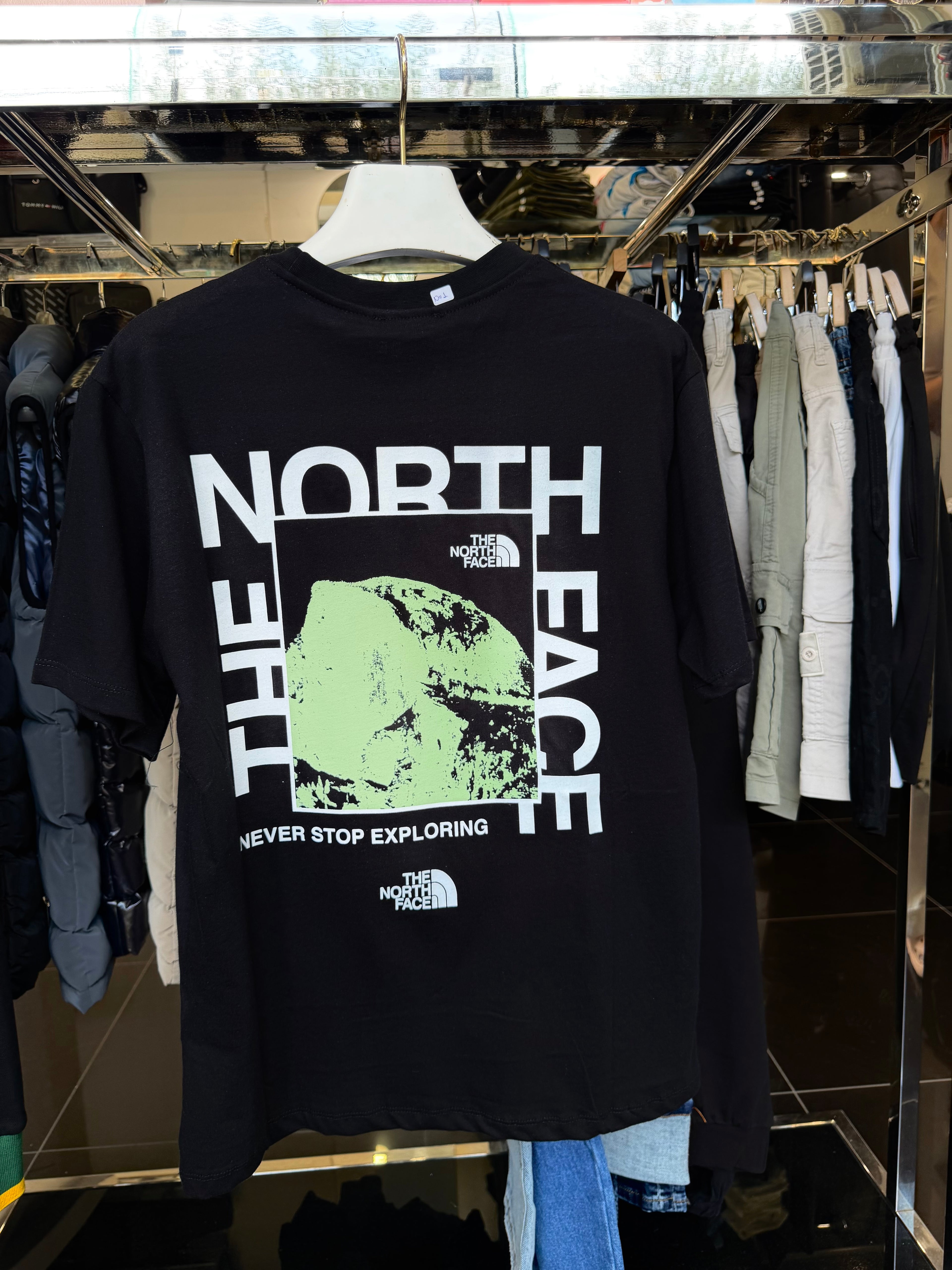 T-SHIRT