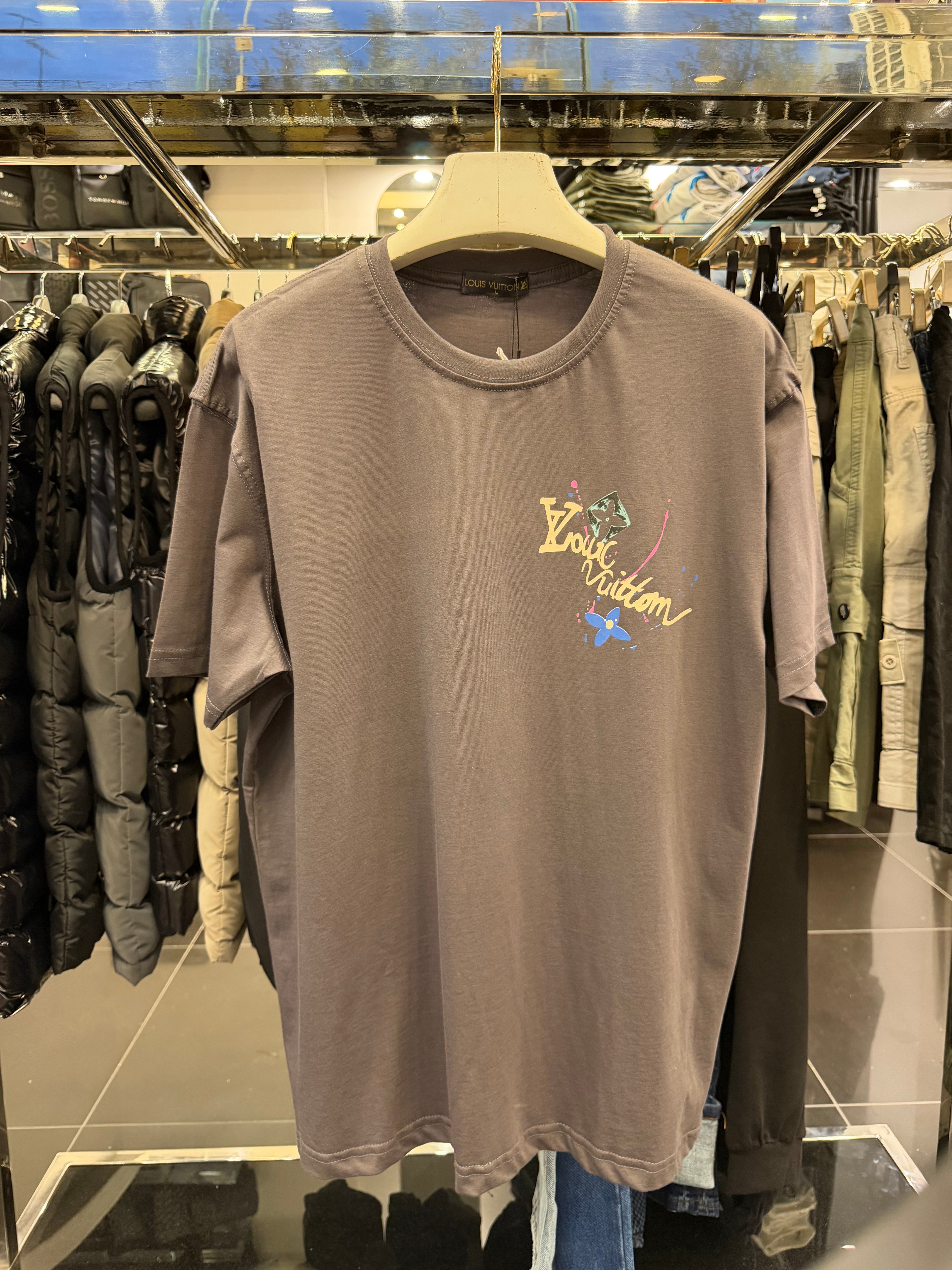 T-SHIRT