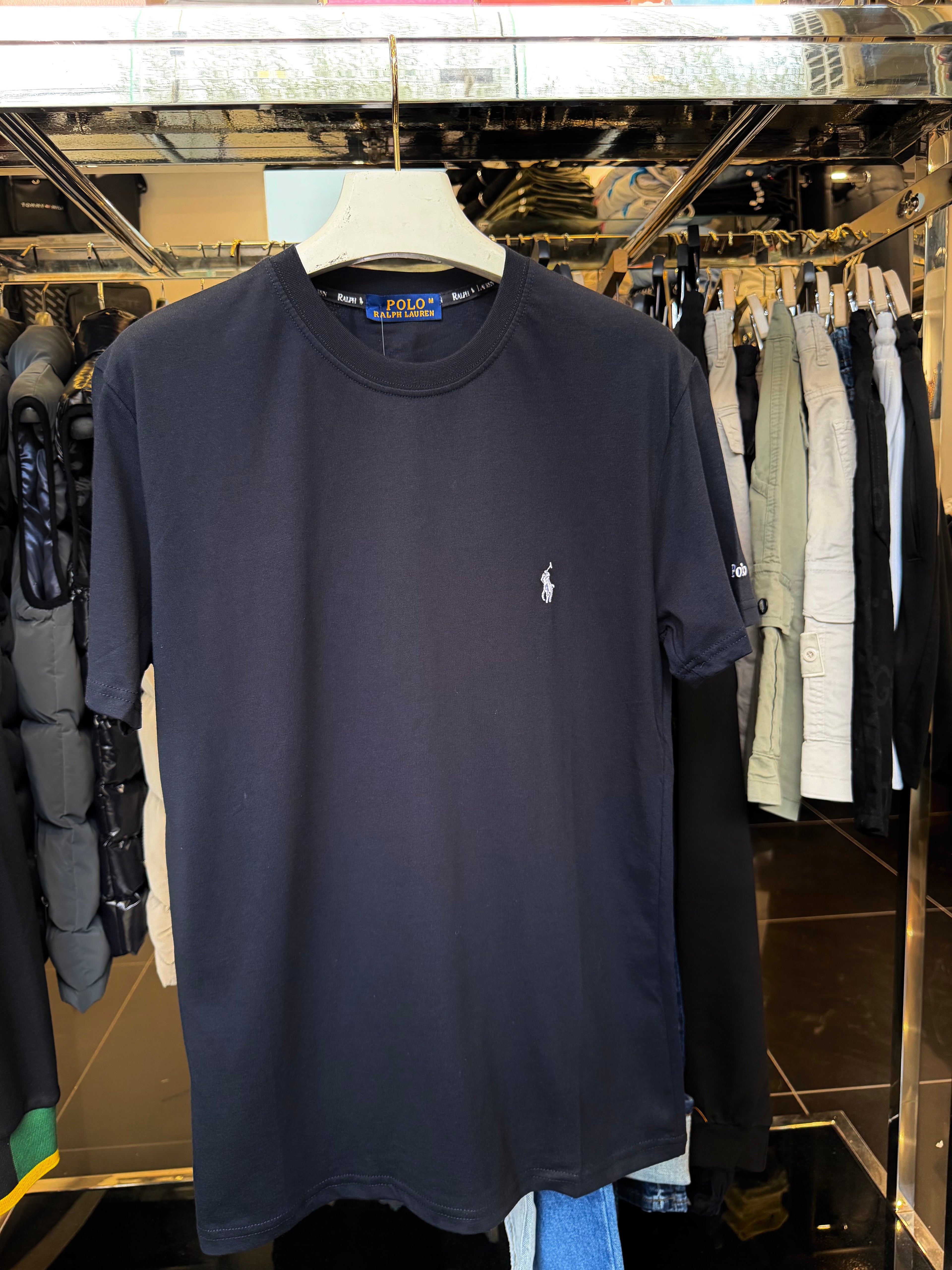 T-SHIRT