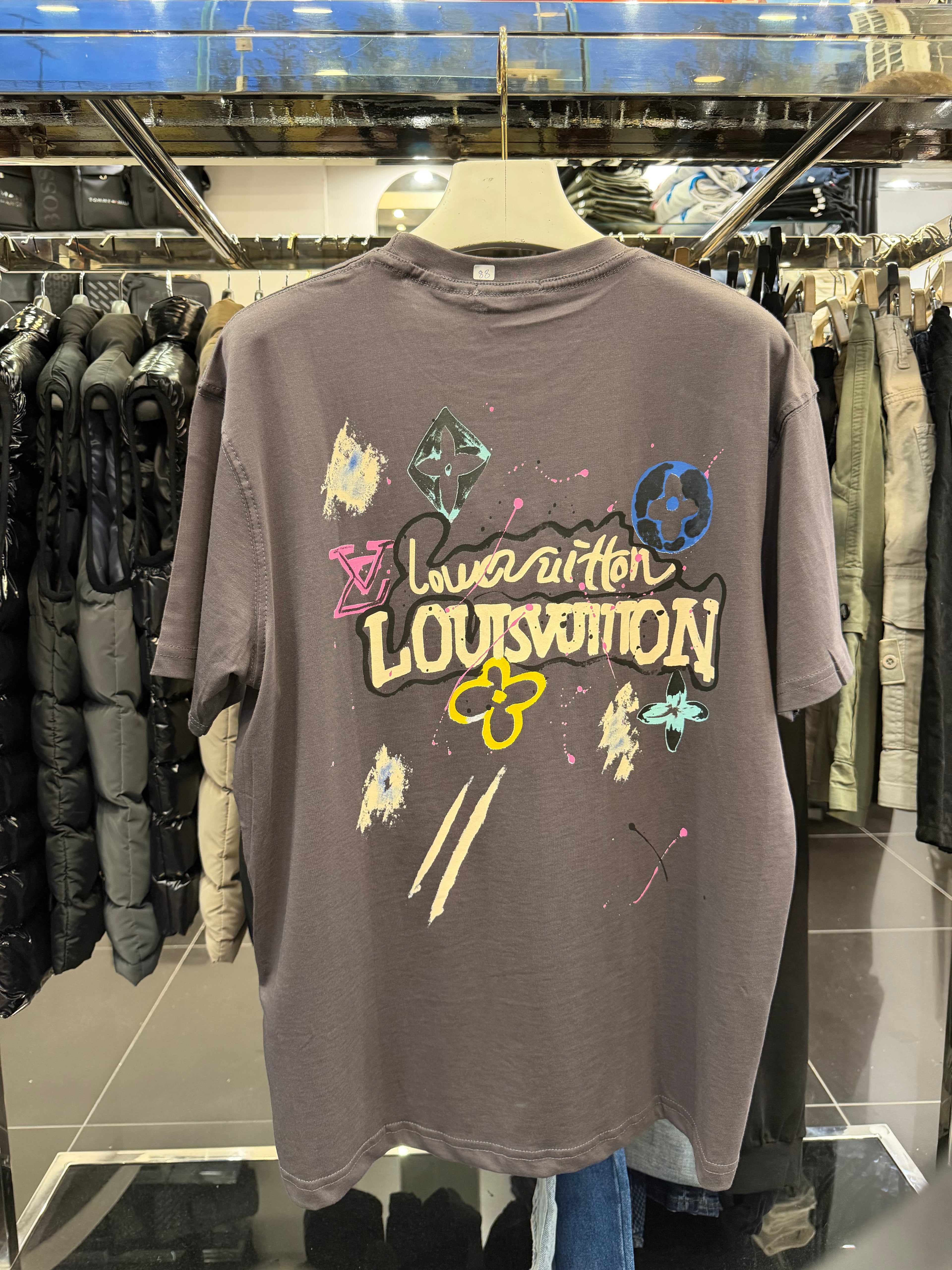 T-SHIRT