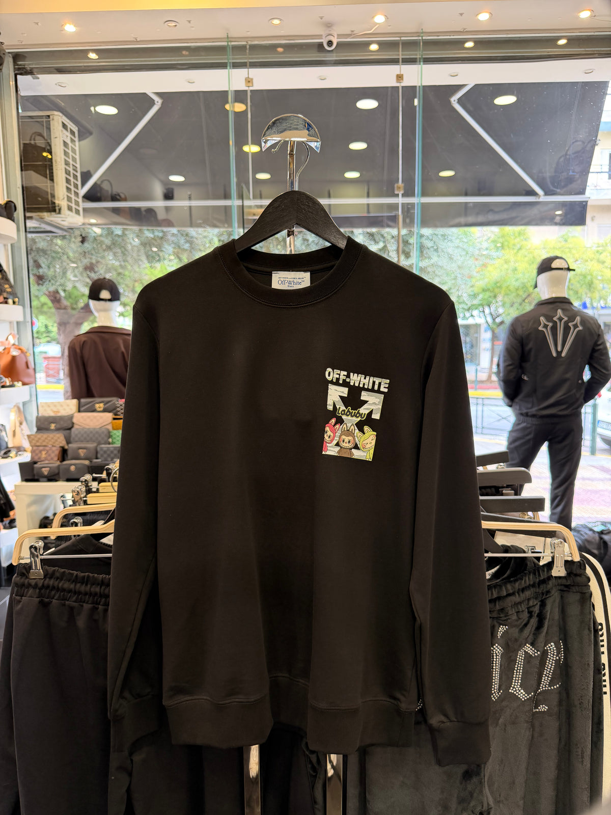 ΦΟΥΤΕΡ - OFF WHITE LABUBU